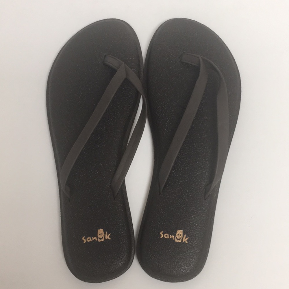 Brown Sanuk Yoga Bliss in Size 7